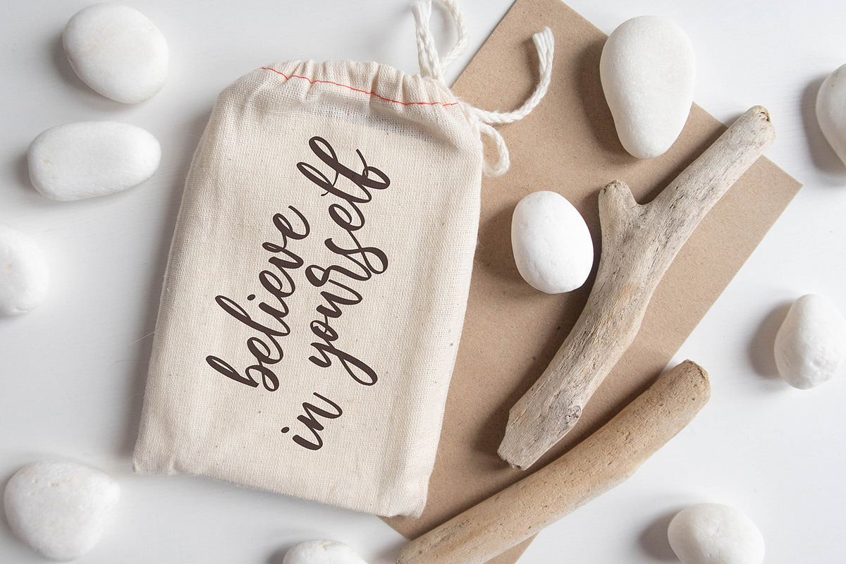 Walentiny - Handwritten Font, a Script Font by StringLabs (Photo 2 of 9)