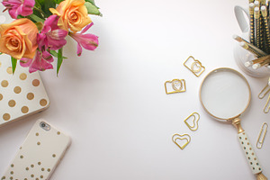 Spring theme desk elements