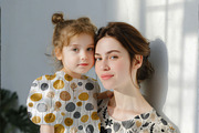 Mom & Child Dress Mockup (PSD), a Shirt Mockup by 1001 mockups (Thumbnail 5 of 14)