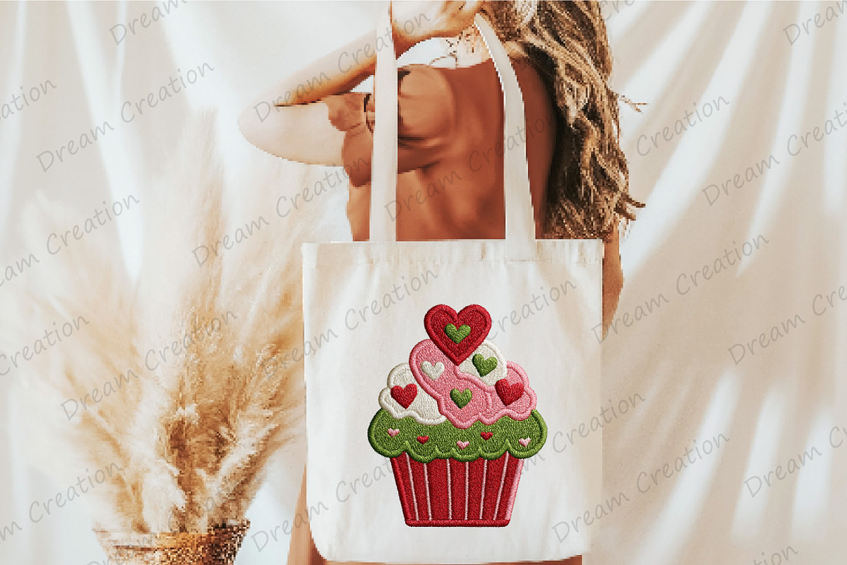Faux Yarn Crochet Valentines Cupcake, an Illustration by Dream Creation (Photo 4 of 5)