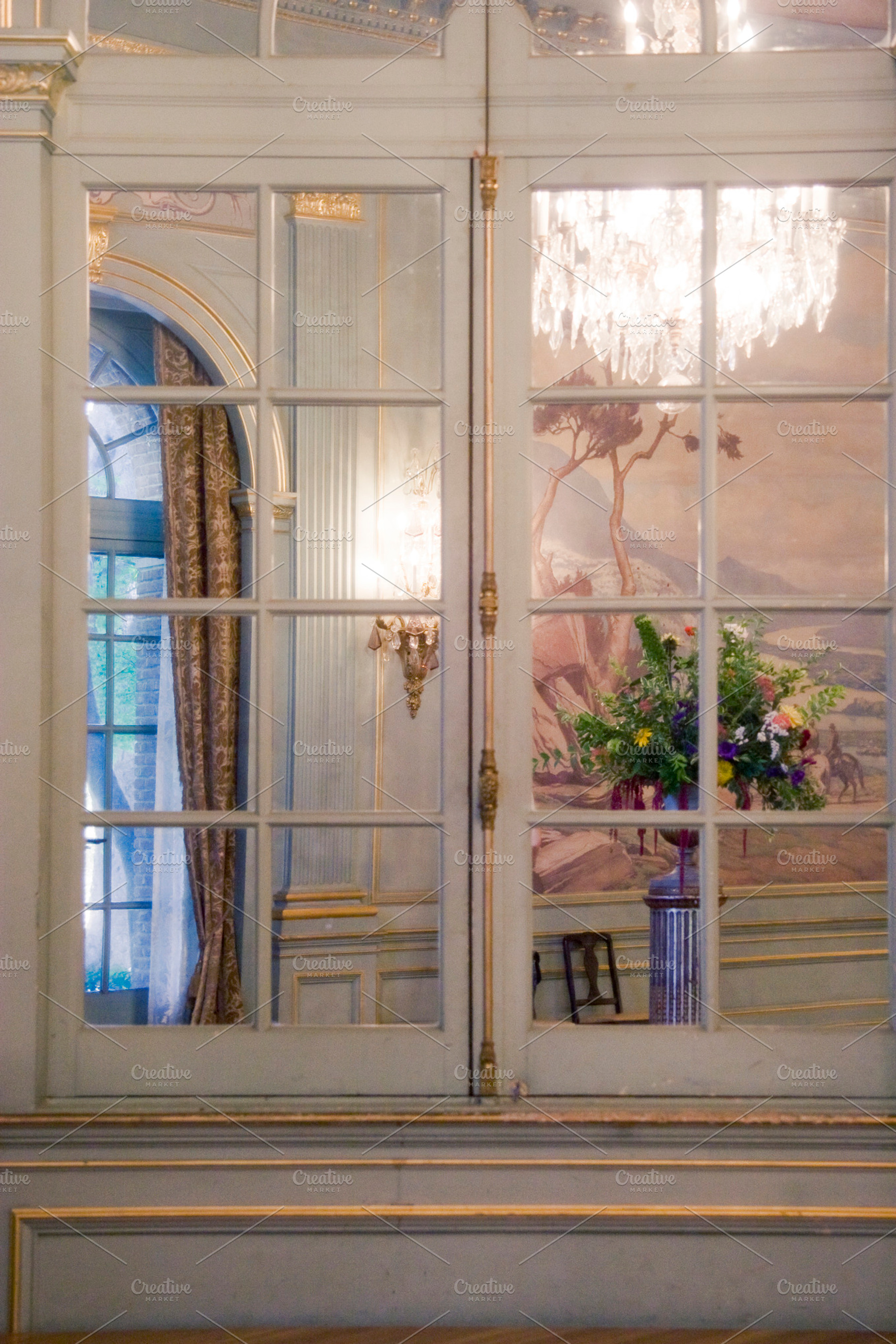 Estate Mirror Reflections (Photo), an Architecture Photo by Tien Frogget