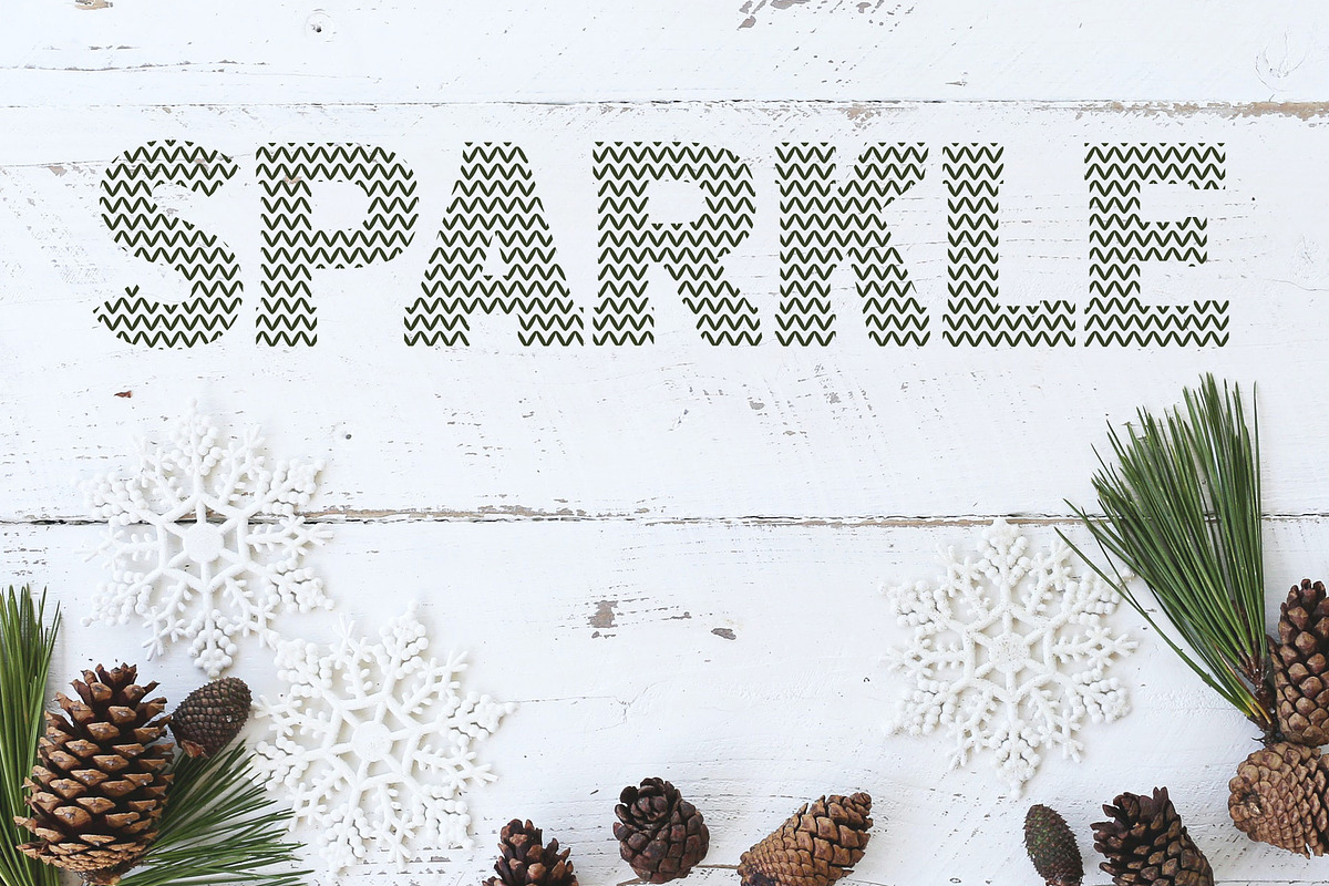 Santa Ugly Sweater - Christmas Font, a Font by vladocar (Photo 6 of 9)