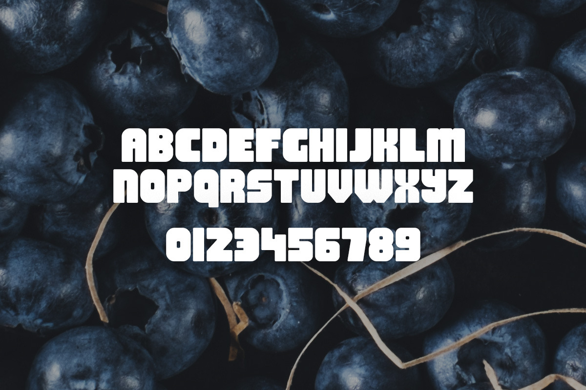 Thiket Typeface preview 2