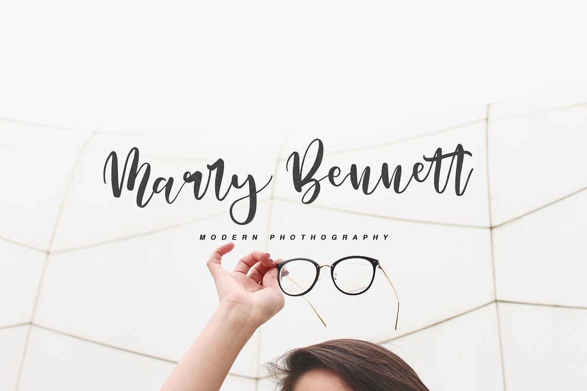 Battshion Script Font preview 5