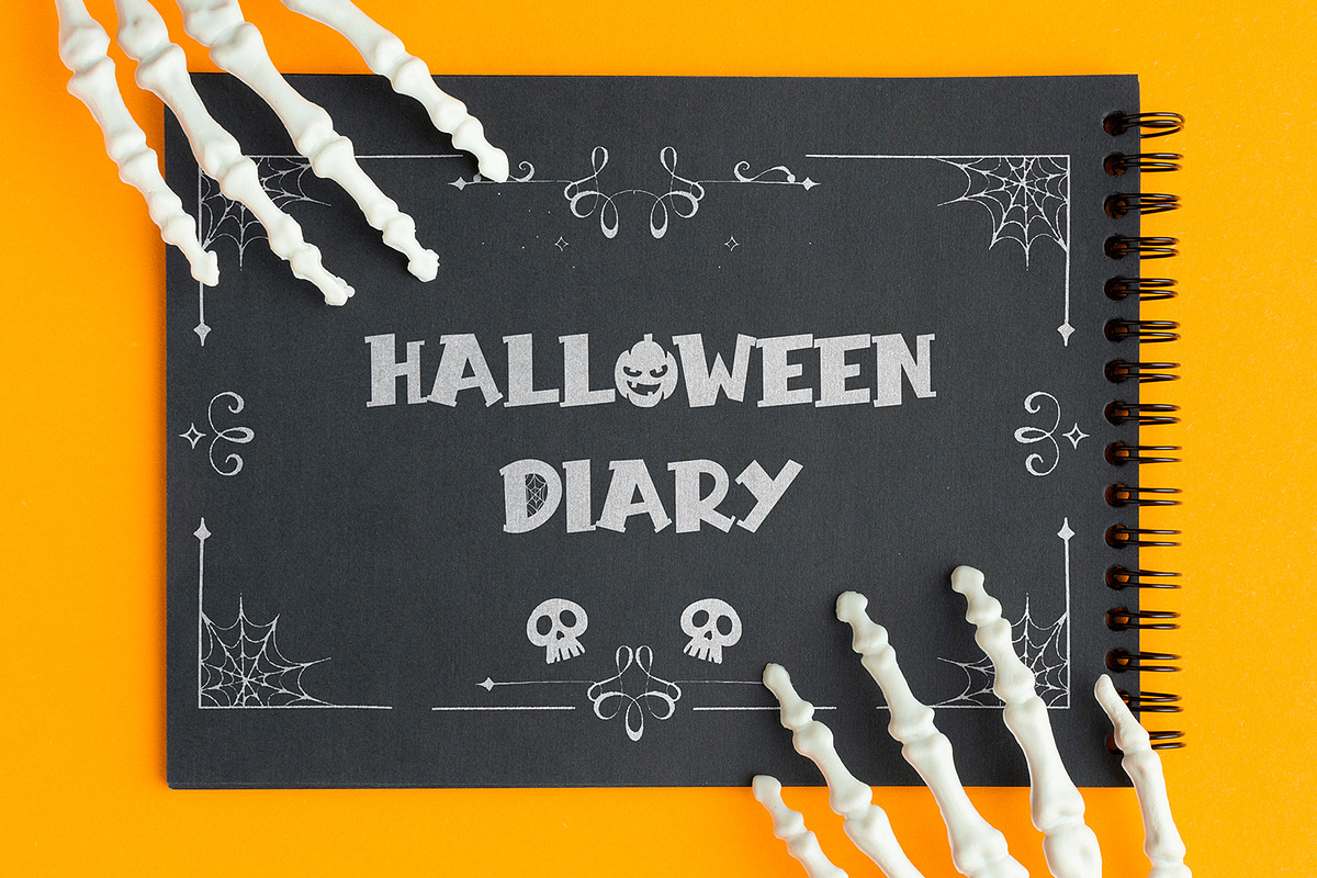 Hello Pumpkin - Halloween Display, a Handwritten Font by Arendxstudio (Photo 5 of 8)