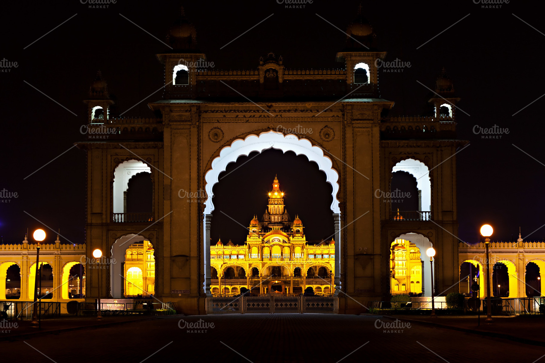 Mysore palace, a Photo by saiko3p