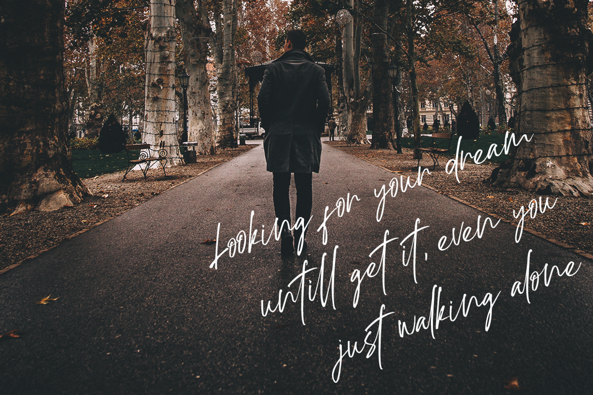 High Dreaming // Natural Handwritten preview 2