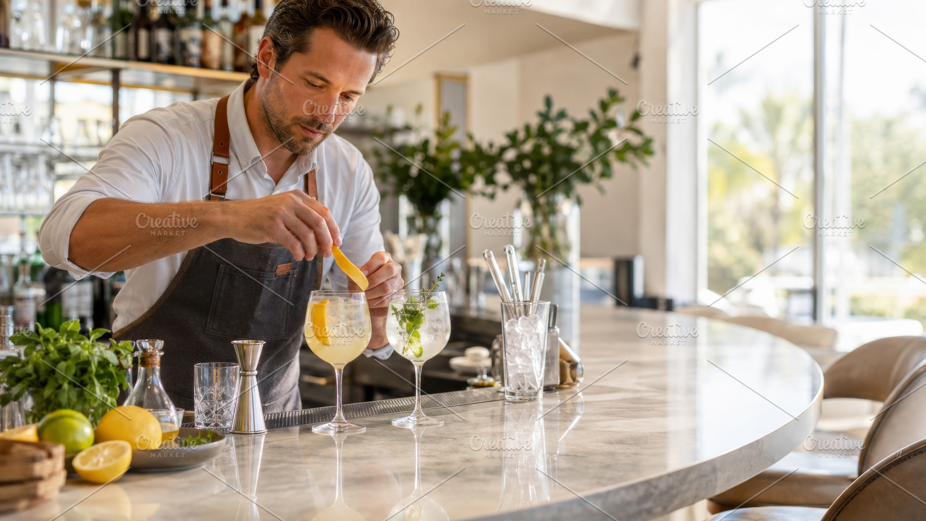Bartender preparing cocktails on mar, a Photo by Dvoevnore photos