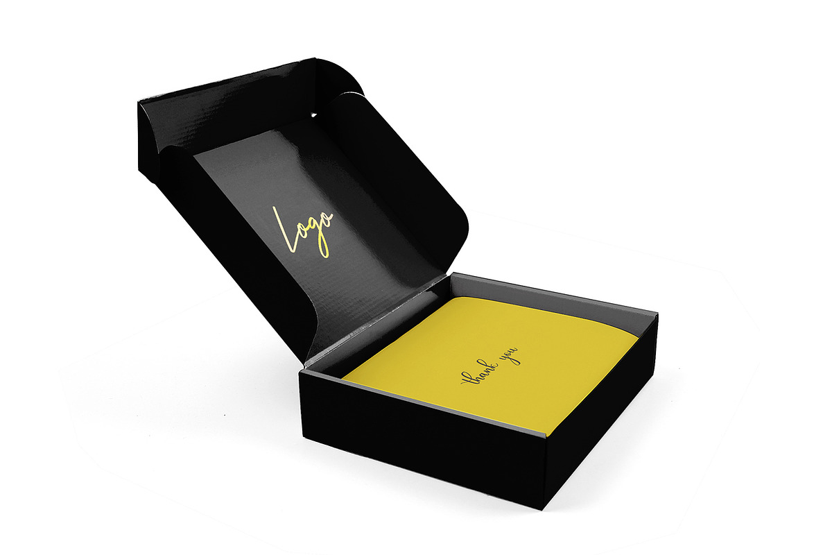 Mailer Box Mockup + Template, a Packaging Mockup by Korner (Photo 7 of 11)