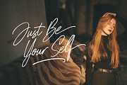 Belle Hamilton Script & Serif, a Script Font by Runsell Studio (Thumbnail 12 of 13)