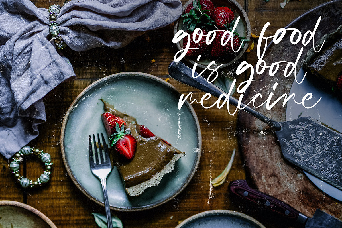 Vuttaline - Handwritten Font, a Script Font by StringLabs (Photo 6 of 9)