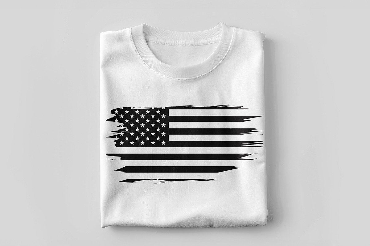 Distressed American Flag SVG Bundle, a Graphic by M9 Design (Photo 2 of 9)