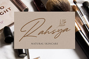 Taniya Relly - Luxury Signature Font, a Script Font by StringLabs (Thumbnail 6 of 7)