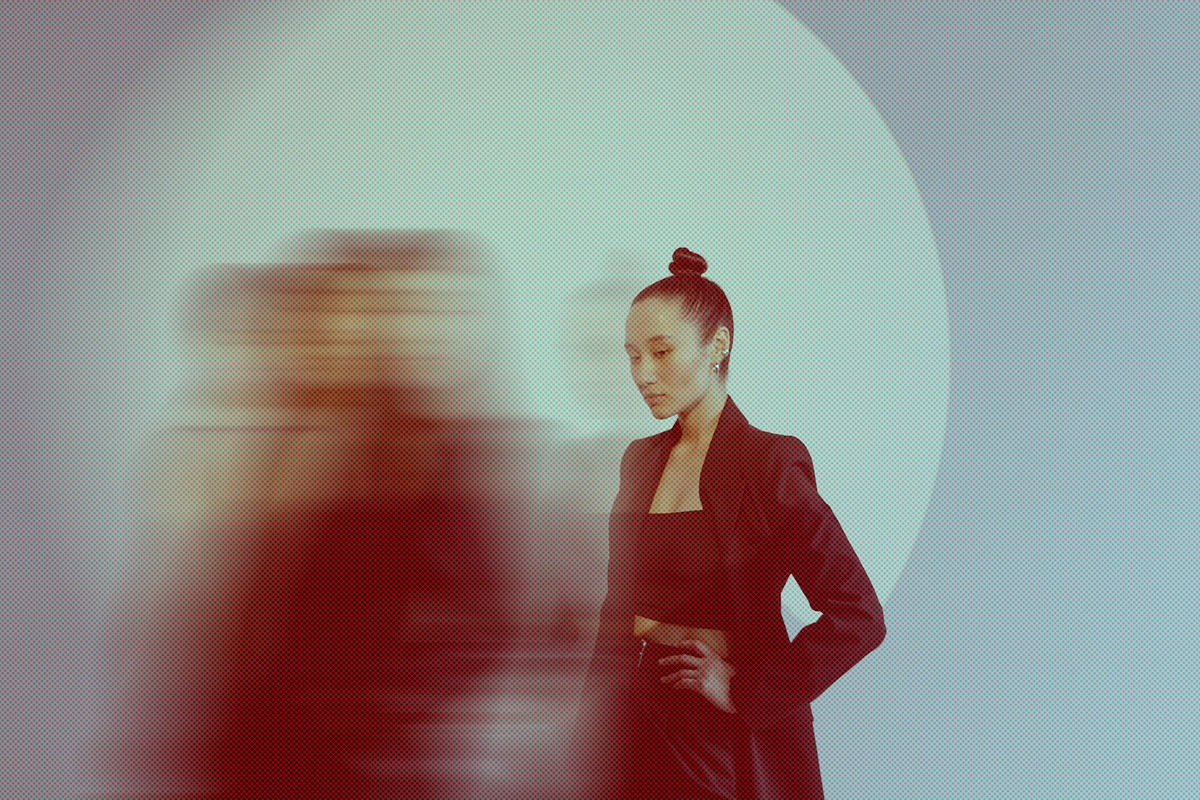 Vintage Motion Blur Photo Effect, a Layer Style Add-On by GlowGrid (Photo 6 of 6)