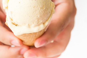 Vanilla ice cream containing vanilla, ice cream, and sweet