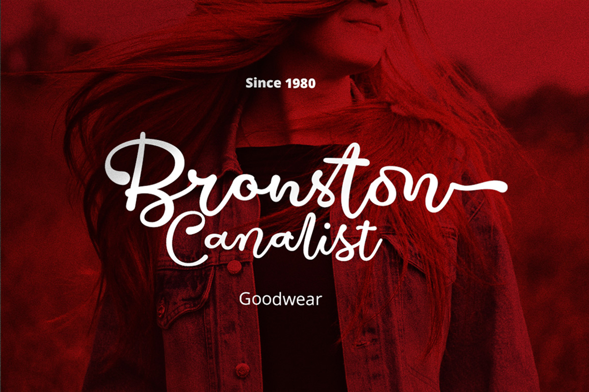 Sweet Croosh Script Font, a Script Font by Grontype (Photo 3 of 9)