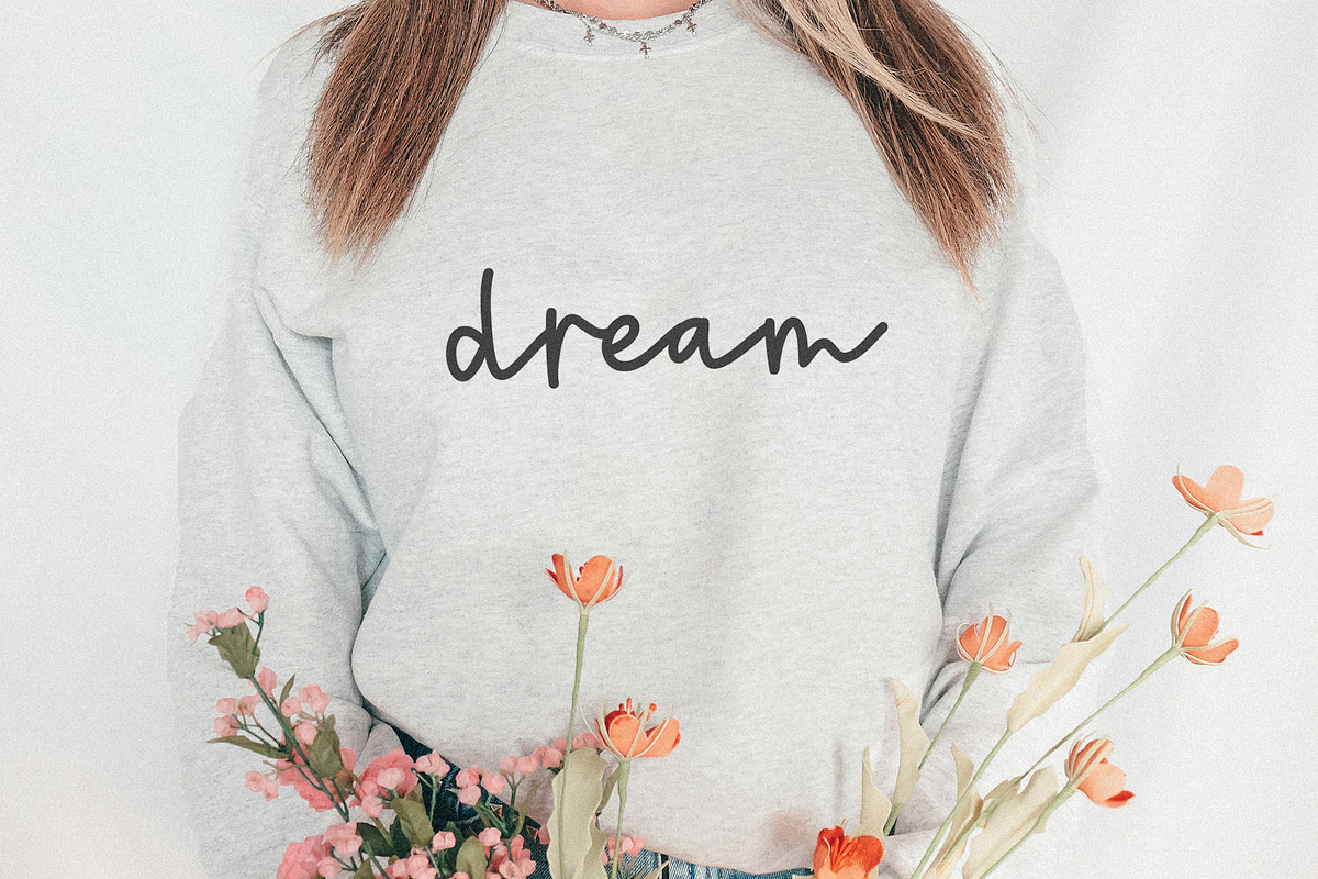 Sweetheart | Script Font preview 6
