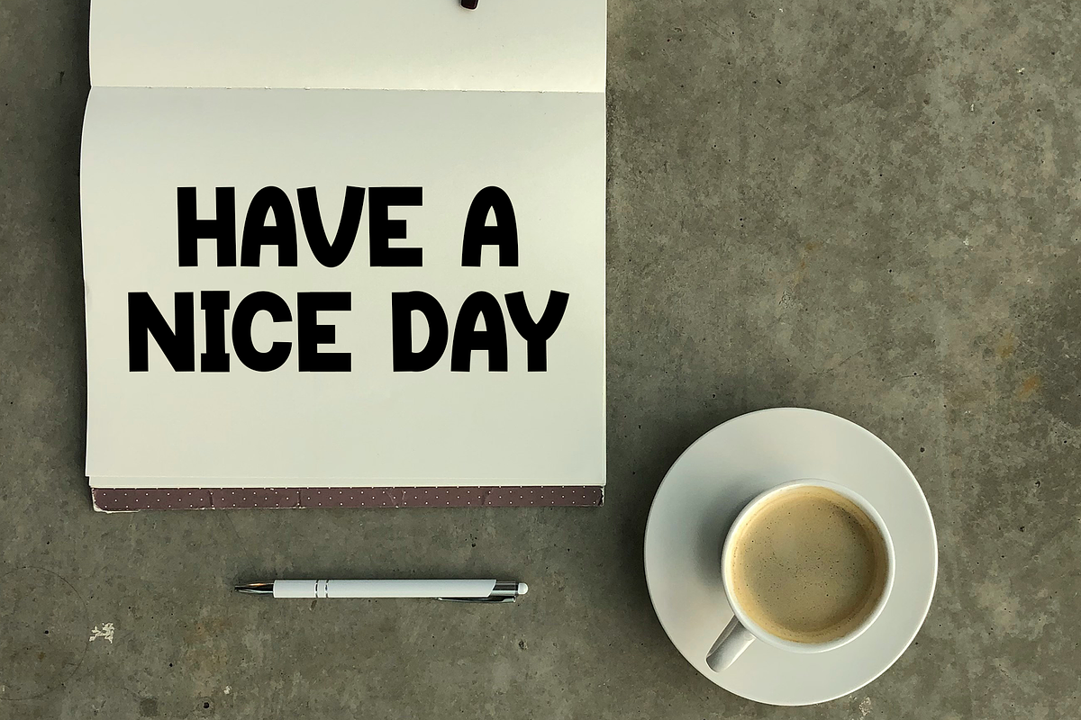 Simple Display, a Script Font by InermediaSTUDIO (Photo 2 of 8)