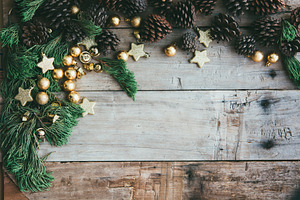Christmas background pine cones