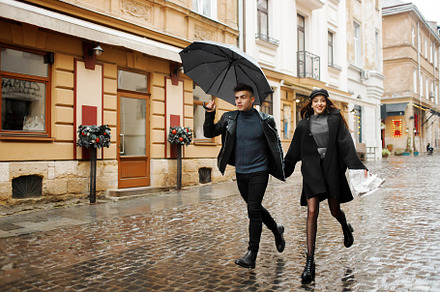 Pretty couple running, a Person Photo by Karpyshyn Yuliia
