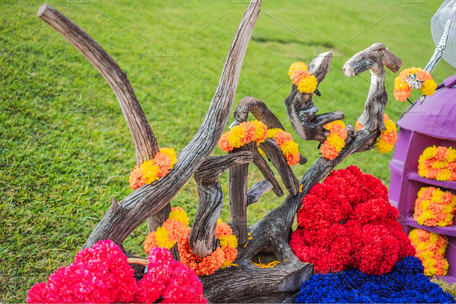 Bright flower clusters and garlands, a Holiday Photo by Elizaveta Galitskaya