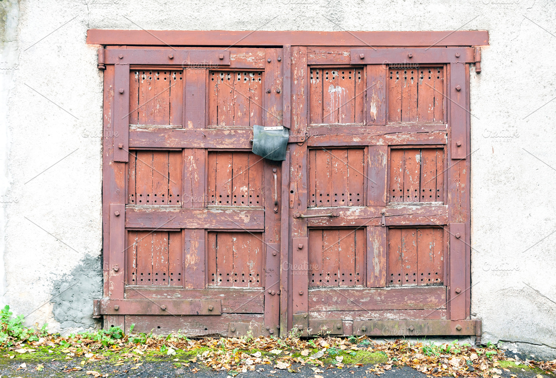 Front view of old garage doors, an Architecture Photo by BOOCYS