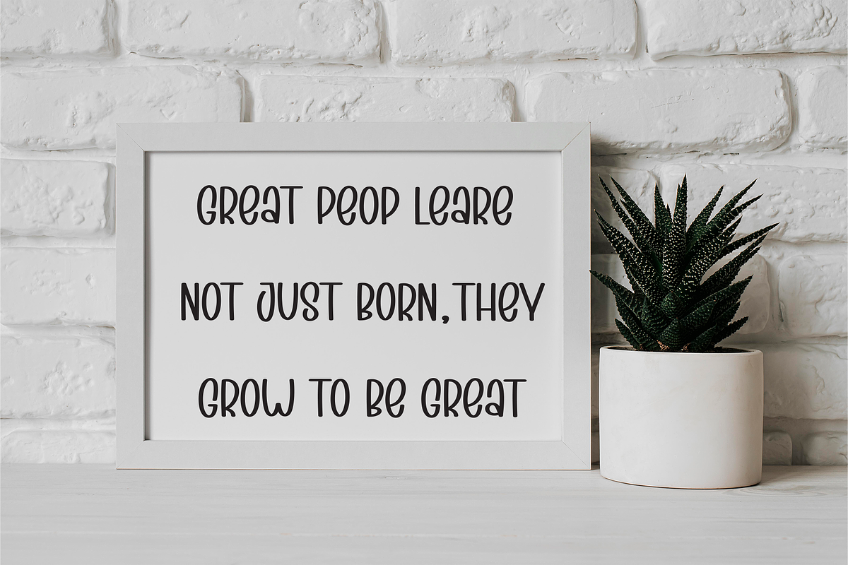 Simple Planner | Script Font, a Script Font by Scratchones (Photo 5 of 8)