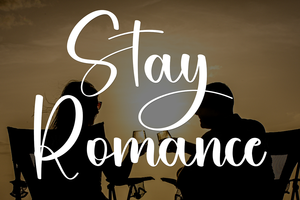 Stay Dreaming, a Handwritten Font by InermediaSTUDIO (Photo 4 of 8)