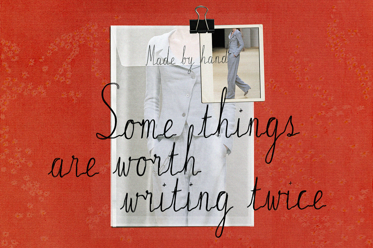 Mistlewire - Textured Script Font, a Handwritten Font by Lilithcollageart (Photo 2 of 12)