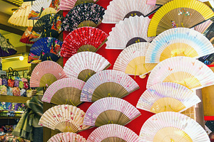 Decorative Japanese fans for sale, an Arts & Entertainment Photo by BOOCYS