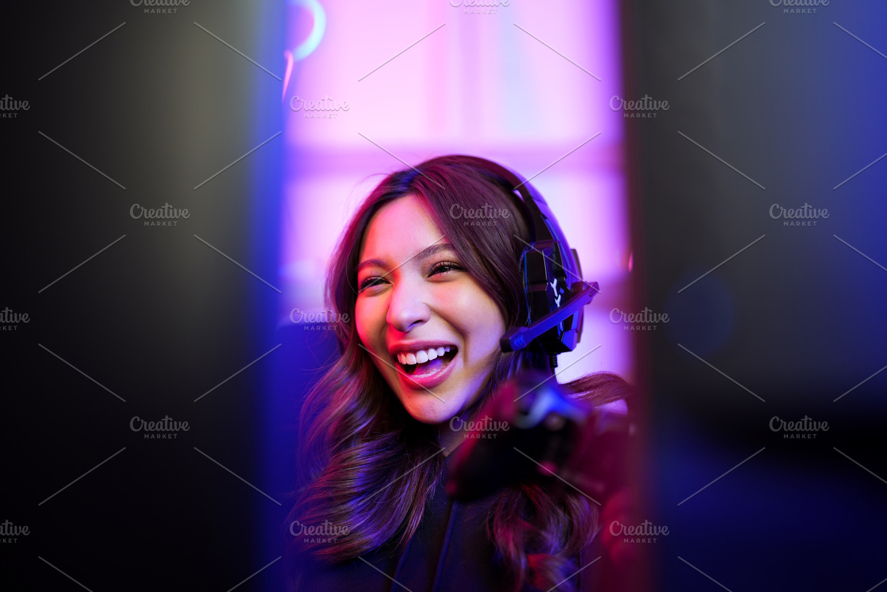 Streamer Girl Cast Game, a Sports & Recreation Photo by MergeIdea