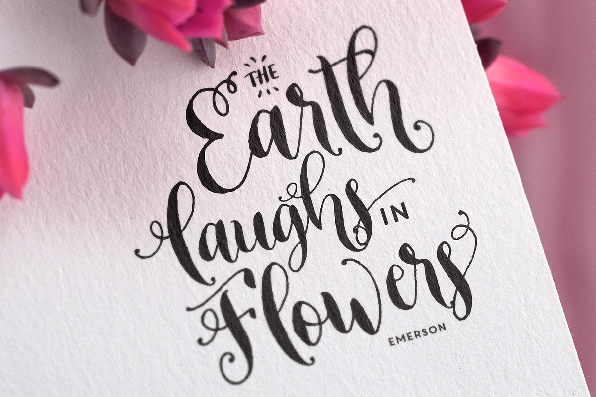 Celebrate Font & Graphics Pack preview 4