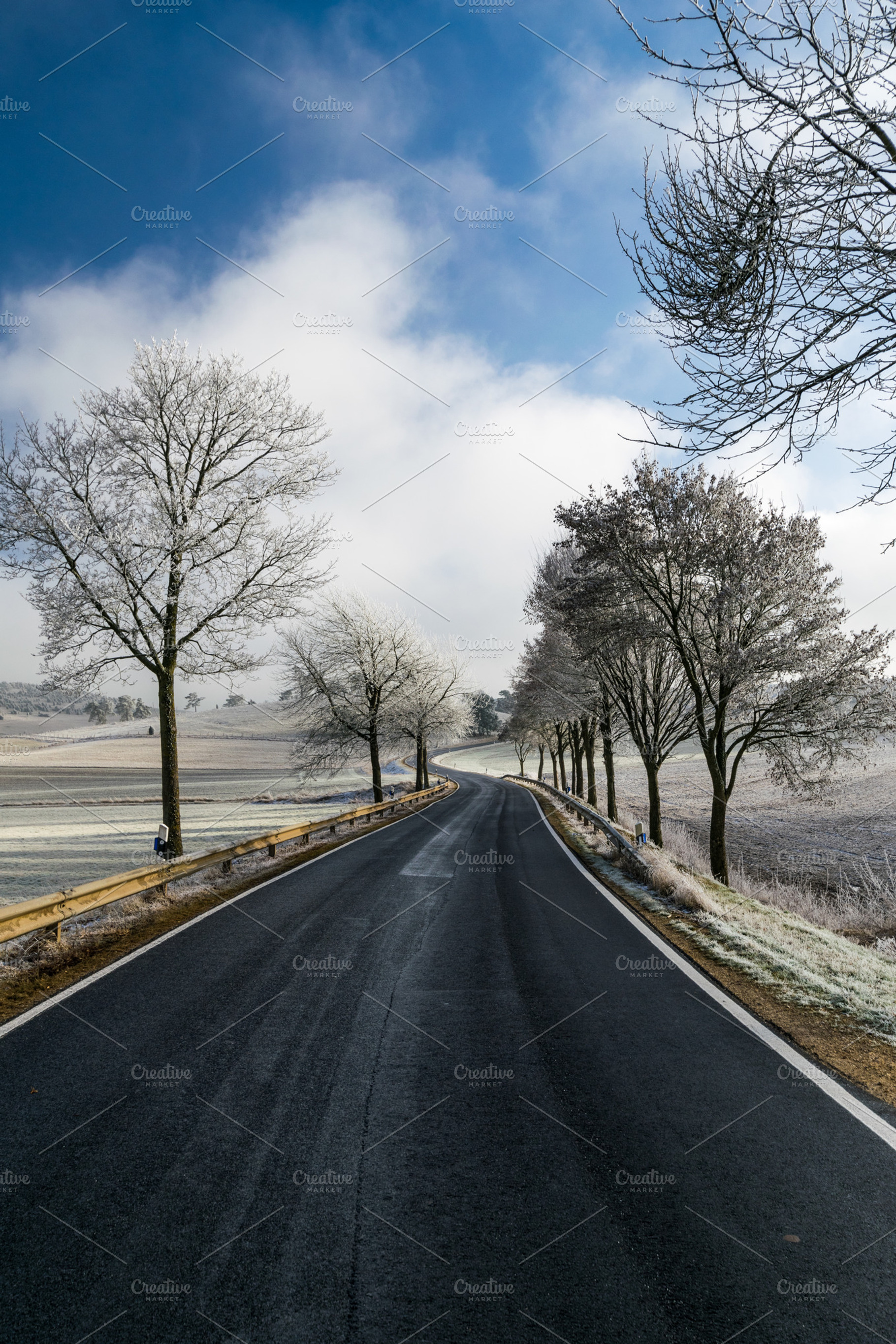 Curvy road/alley in winter, a Transportation Photo by Nex Apher
