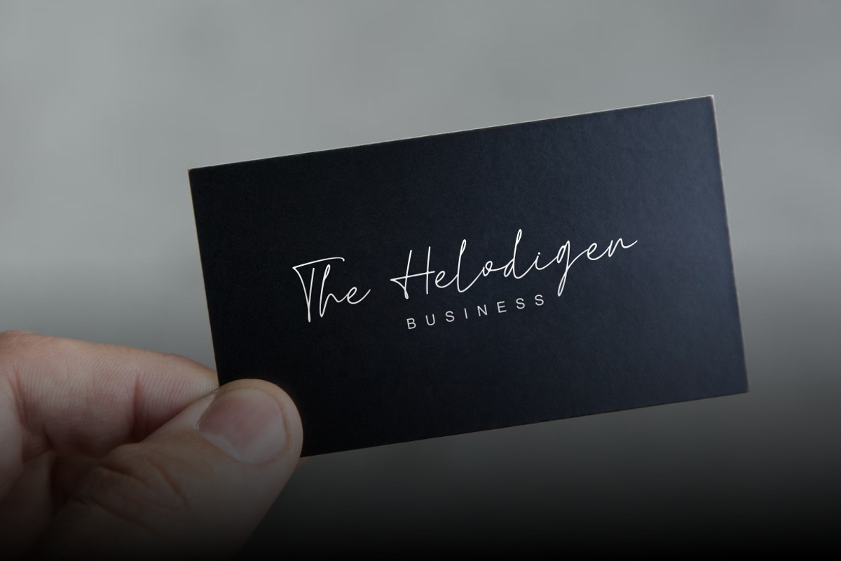 Jafitadia Signature Font, a Handwritten Font by alanwarstd (Photo 3 of 6)