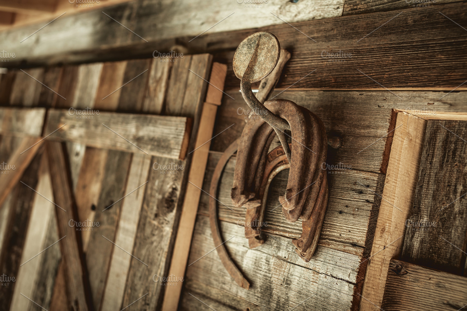 Rusty Hanging Horseshoes