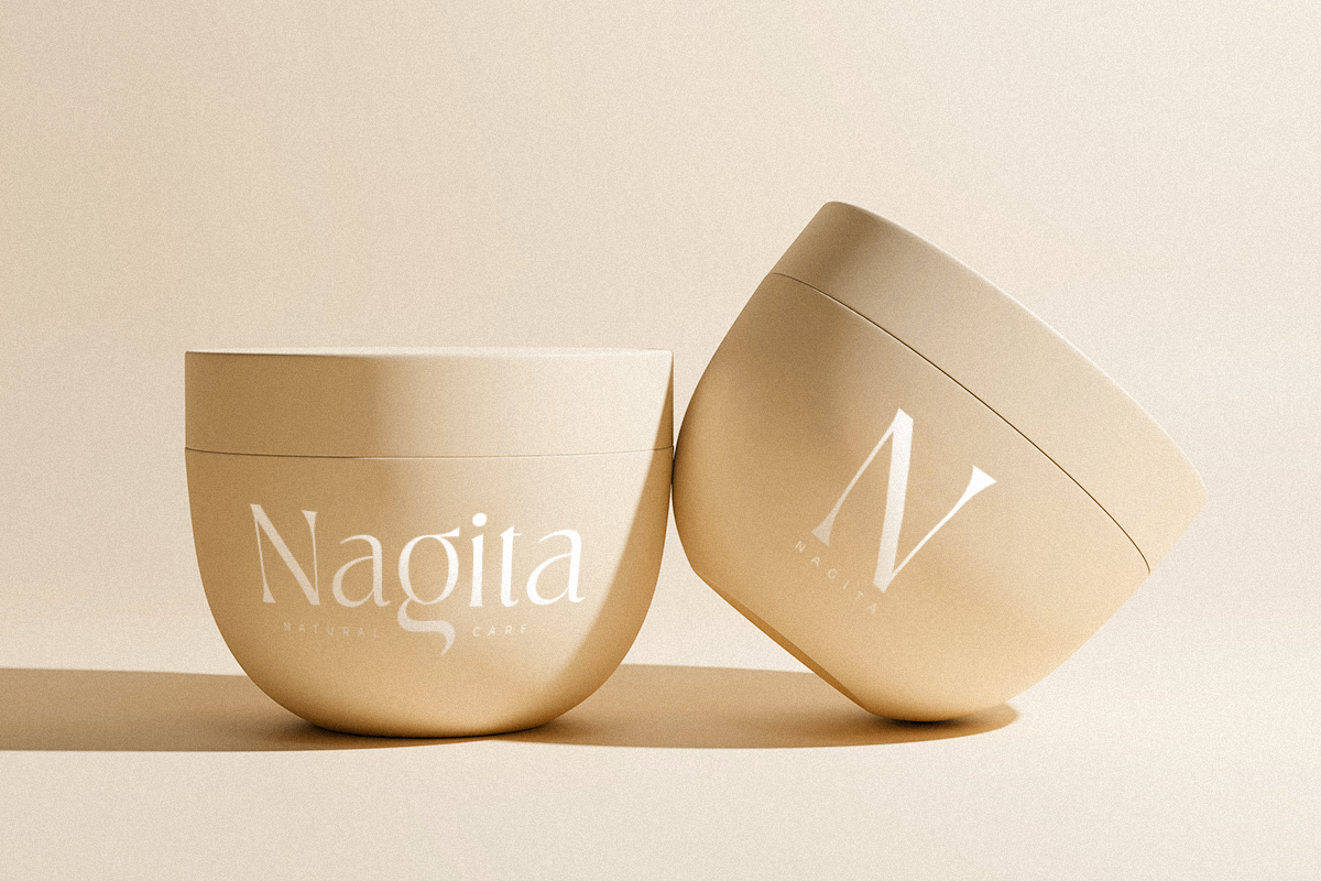 Manila – Modern Elegant Serif Font, a Serif Font by Hamz Studio (Photo 4 of 28)