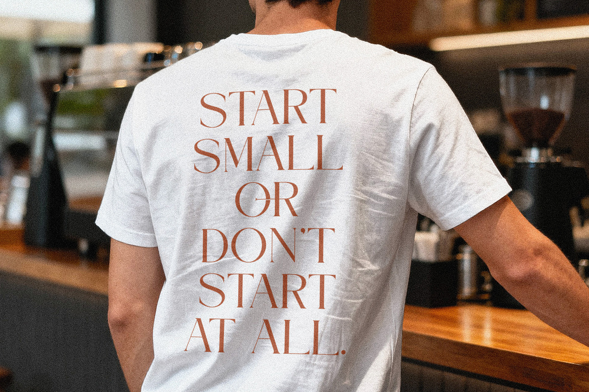 Crobery - Stylish Serif Font, a Serif Font by Muflieart (Photo 9 of 12)
