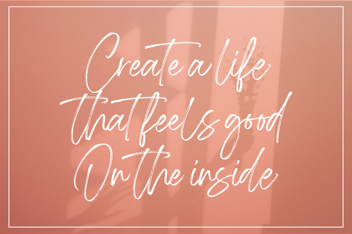 Southgirl Handwritten Font preview 3