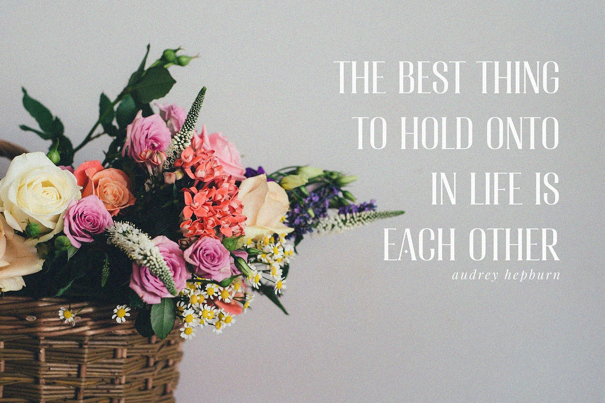 Moranita Elegant Serif Font, a Serif Font by Graphicxell (Photo 8 of 12)