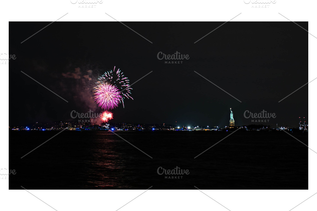 New York City Fireworks Photo Bundle, an Arts & Entertainment Photo by Full Circle Design Studio (Photo 4 of 14)