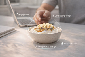 Bowl of Icelandic skyr with banana s, a Photo by Dvoevnore photos