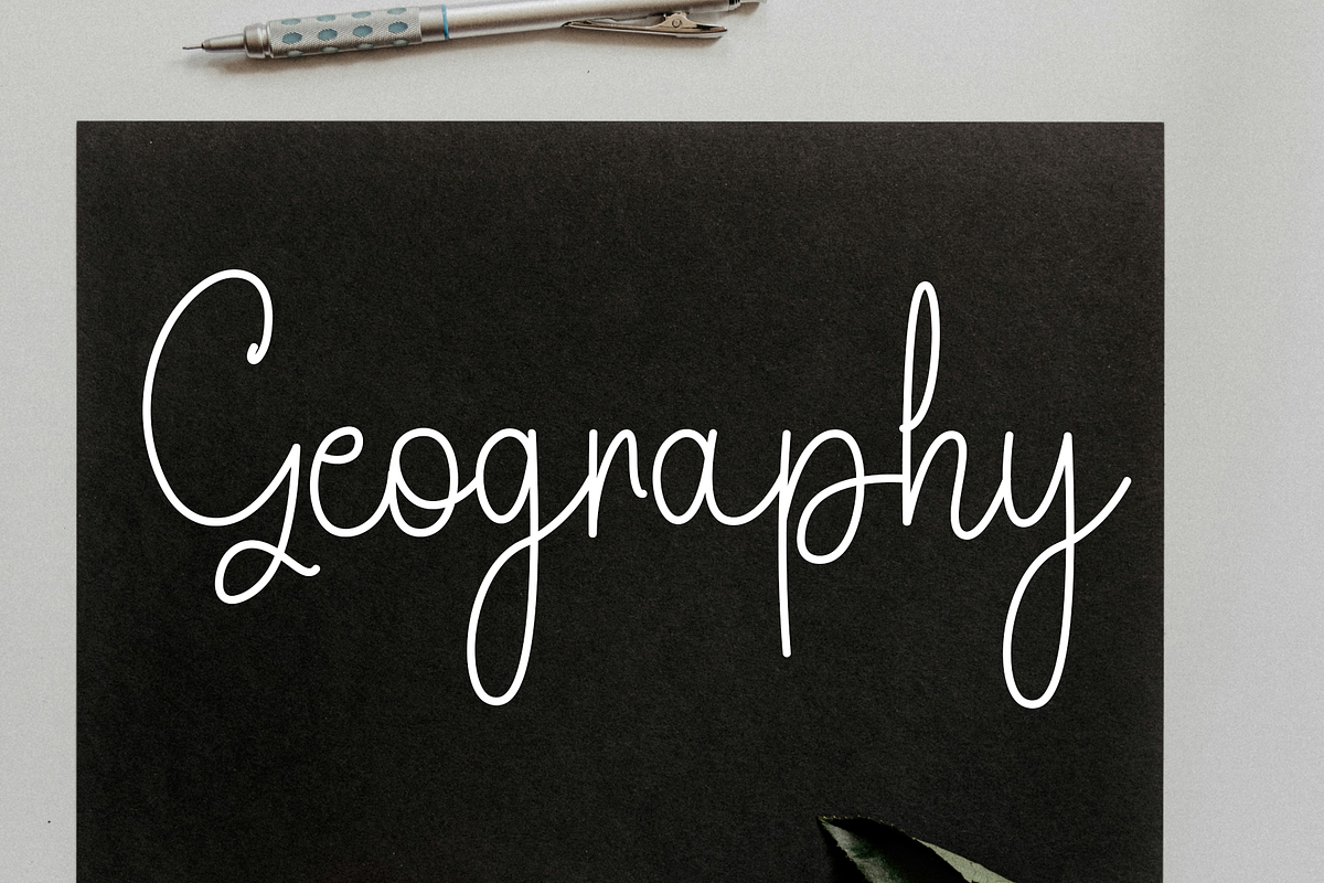 Sunday Holiday, a Handwritten Font by InermediaSTUDIO (Photo 8 of 8)