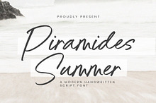 Piramides Summer Font