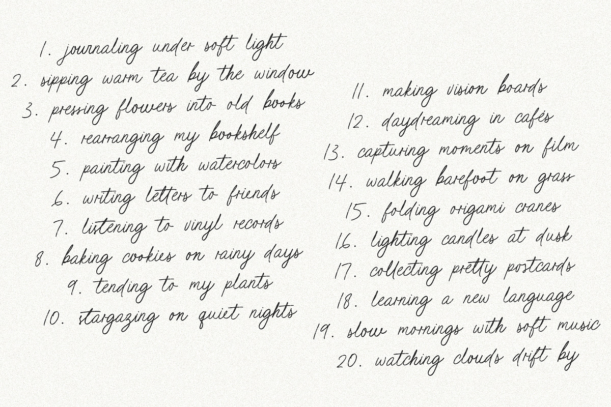 Sorriglina Script Font, a Script Font by Arendxstudio (Photo 4 of 9)