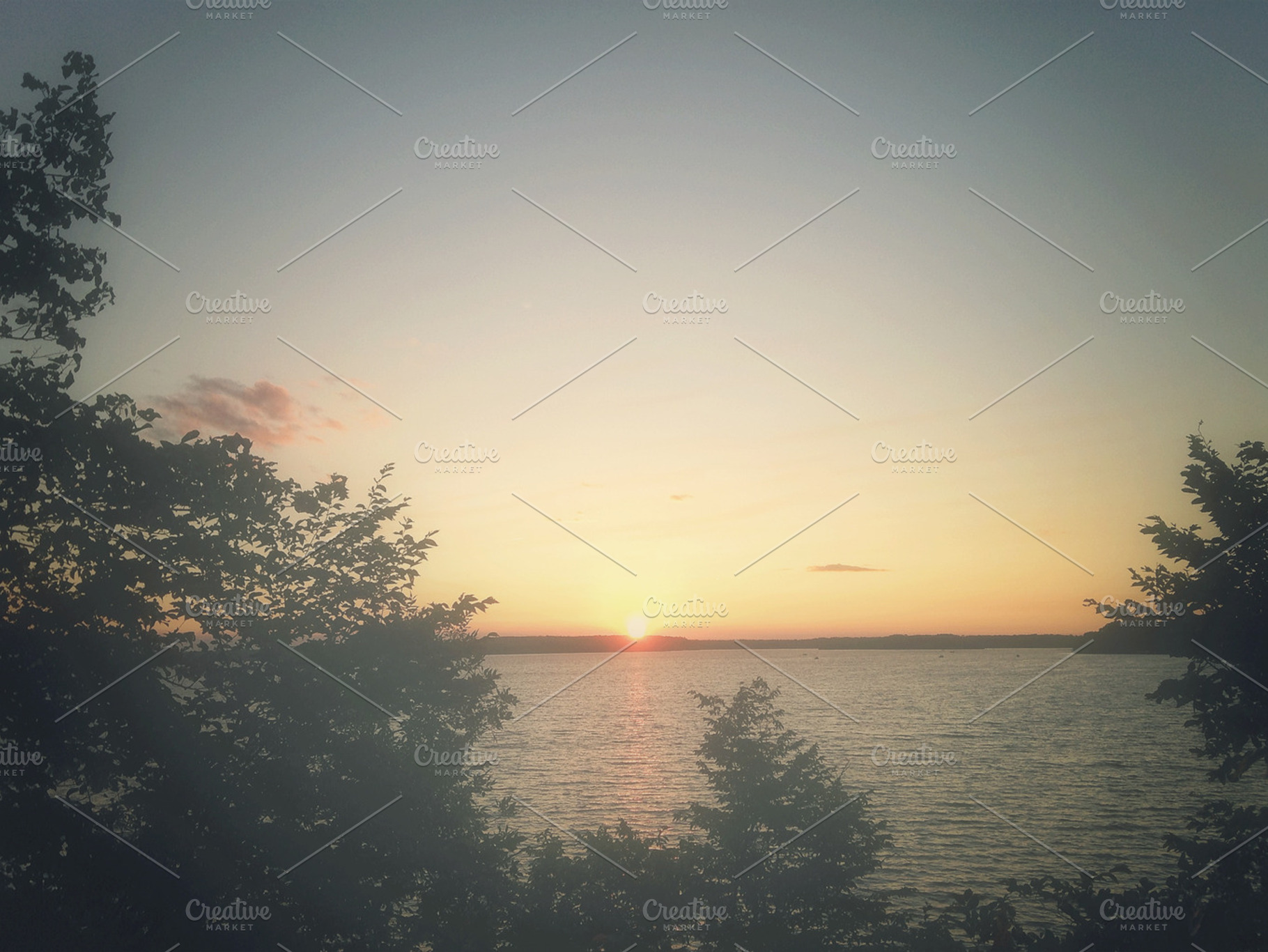 Lo-fi Koronis Sunset Snapshot 1