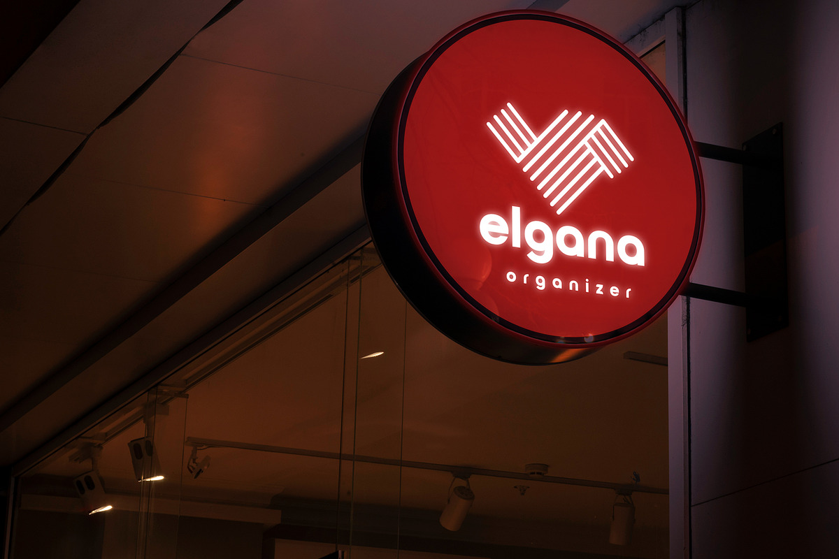 Deround Elegant Display Font, a Font by RHD Creative Studio (Photo 7 of 8)