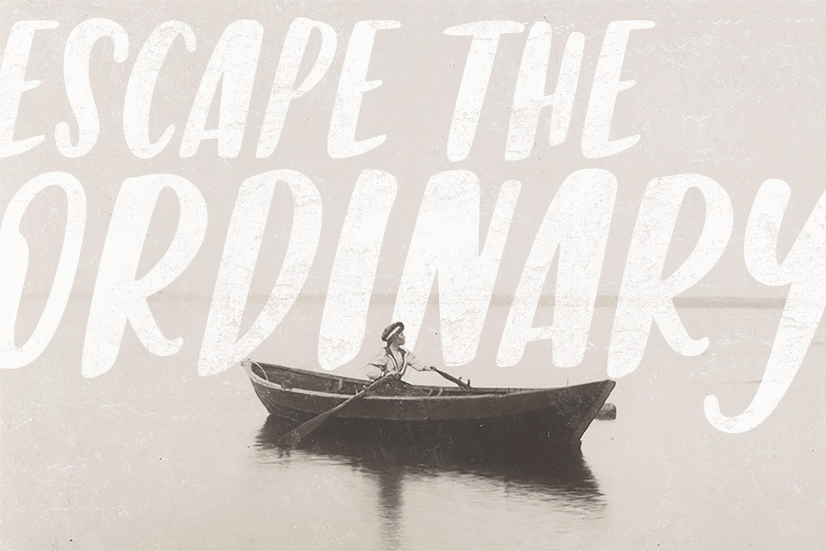 Stella Caps: A Handlettered Font preview 2