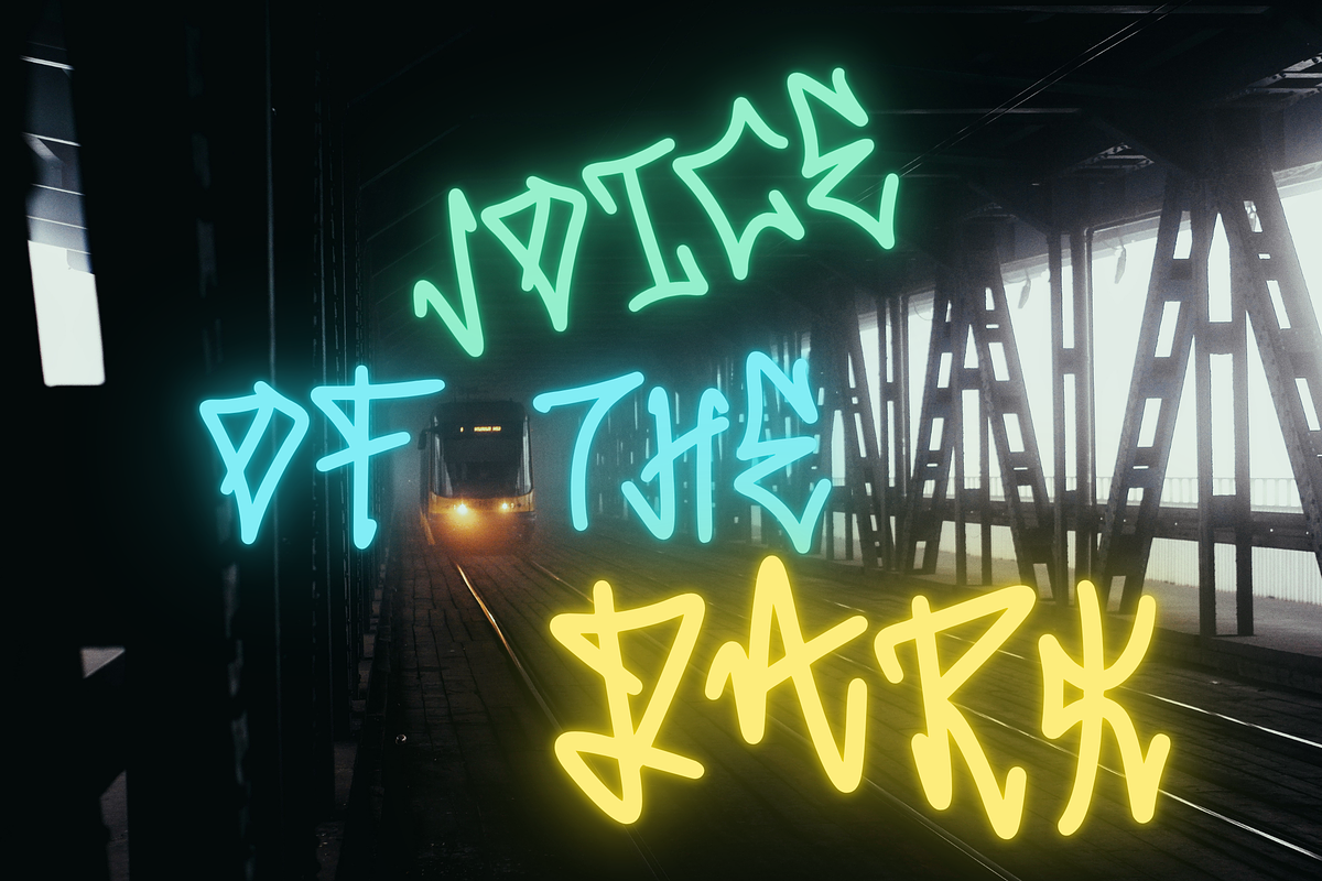 Skulk Stroke, a Handwritten Font by Dm Studio (Photo 3 of 9)