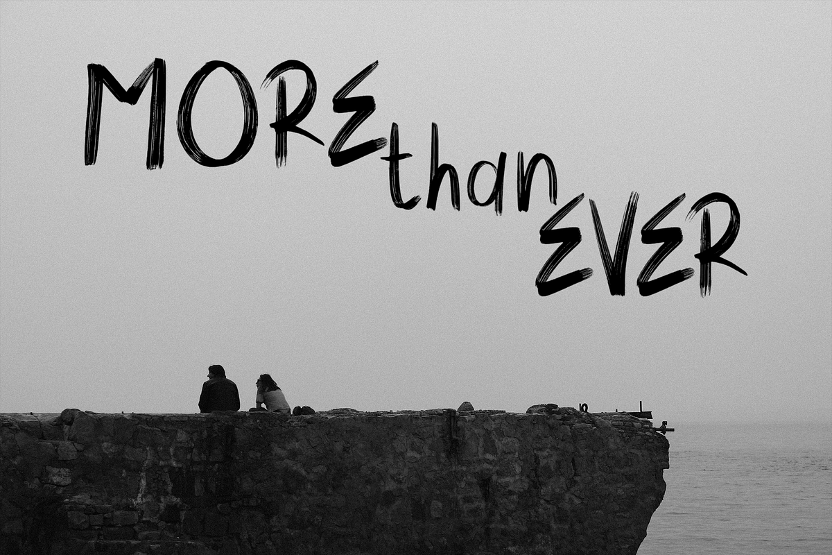 Aurora Smile, a Handwritten Font by Dm Studio (Photo 5 of 7)