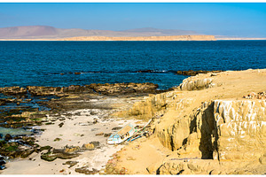 Broken boat at Paracas National, a Nature Photo by Leonid Andronov